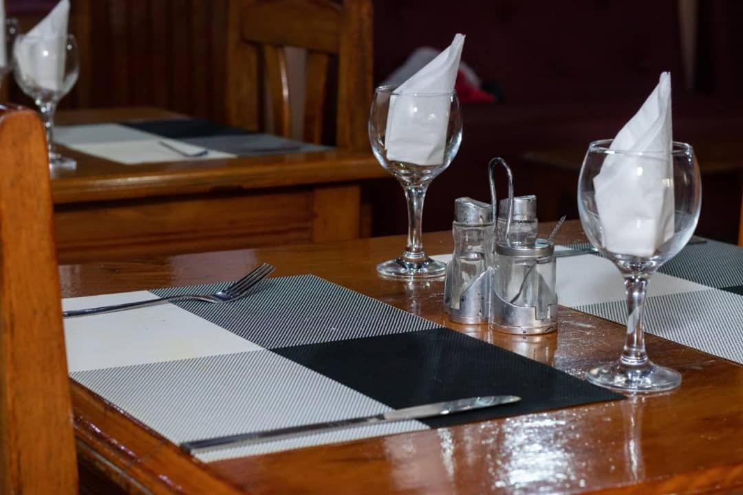 Hotel Le Printemps Douala Bagian luar foto