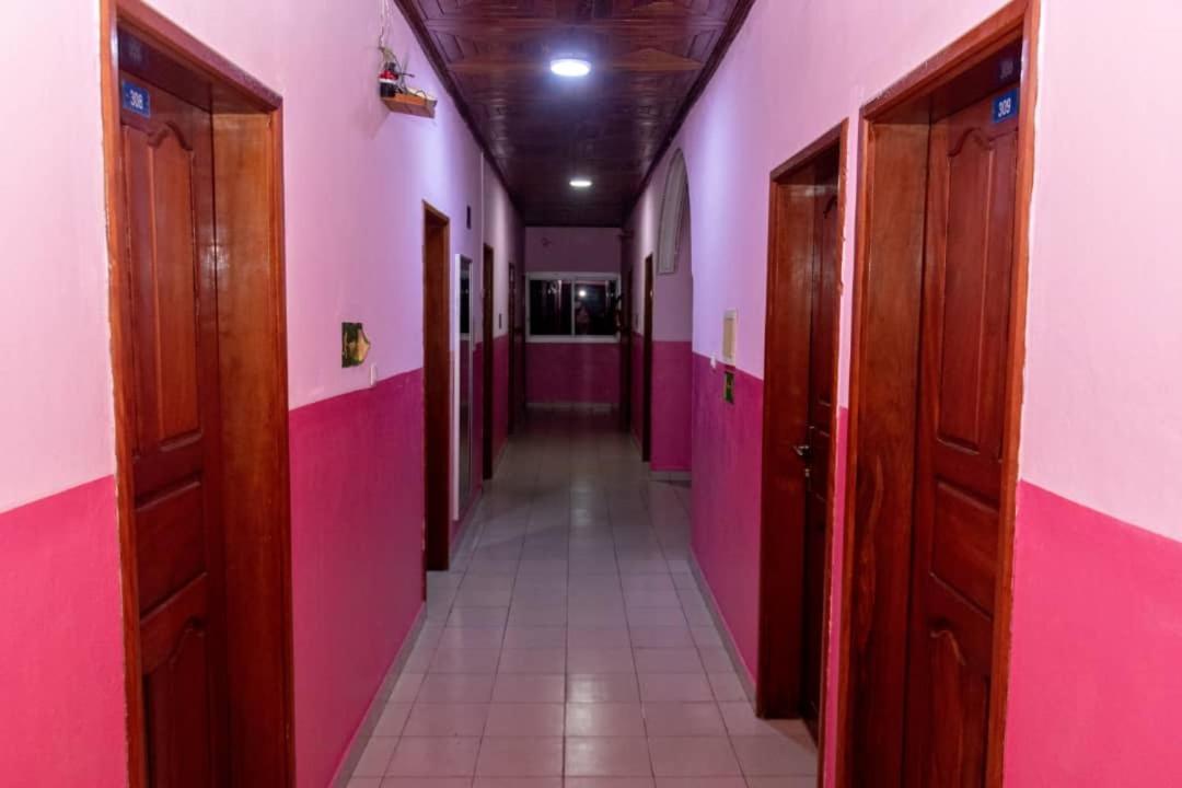 Hotel Le Printemps Douala Bagian luar foto